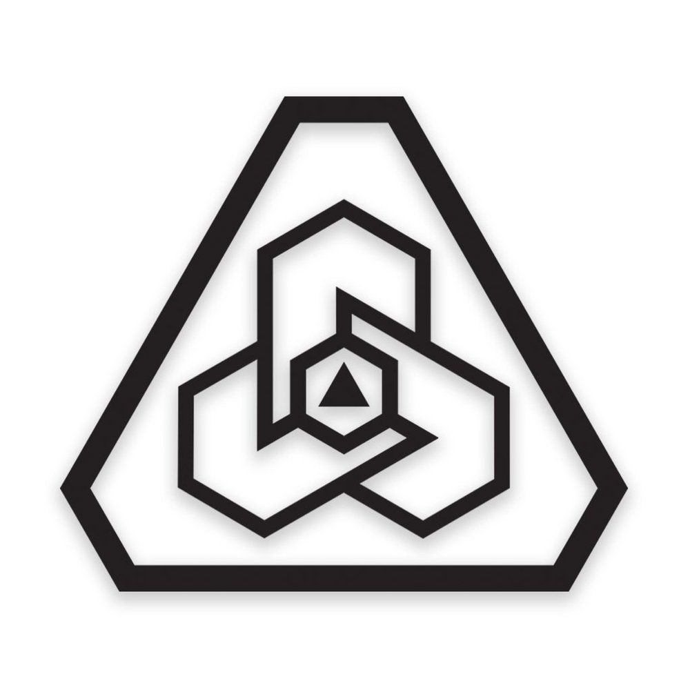 PDW | Logo ProCut Sticker | Black i gruppen KLISTERMRKEN hos Equipt AB (4030201)