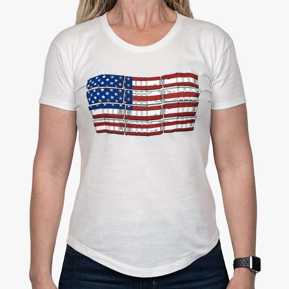 MAGPUL | Women's PMAG-Flag Blend T-Shirt | WHITE i gruppen MAGPUL KAMPANJ hos Equipt AB (MAG1255)