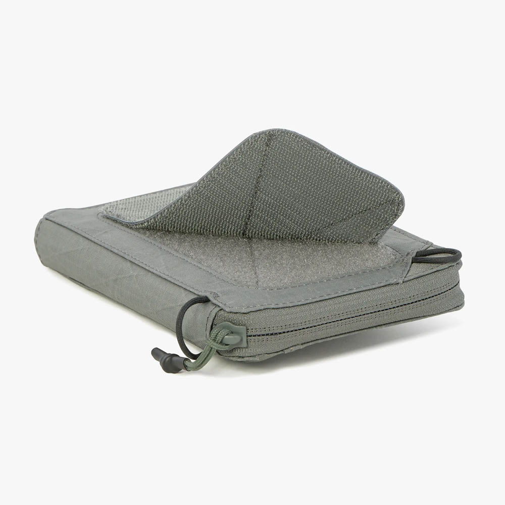 VIKTOS | UPSCALE TRAVEL WALLET 